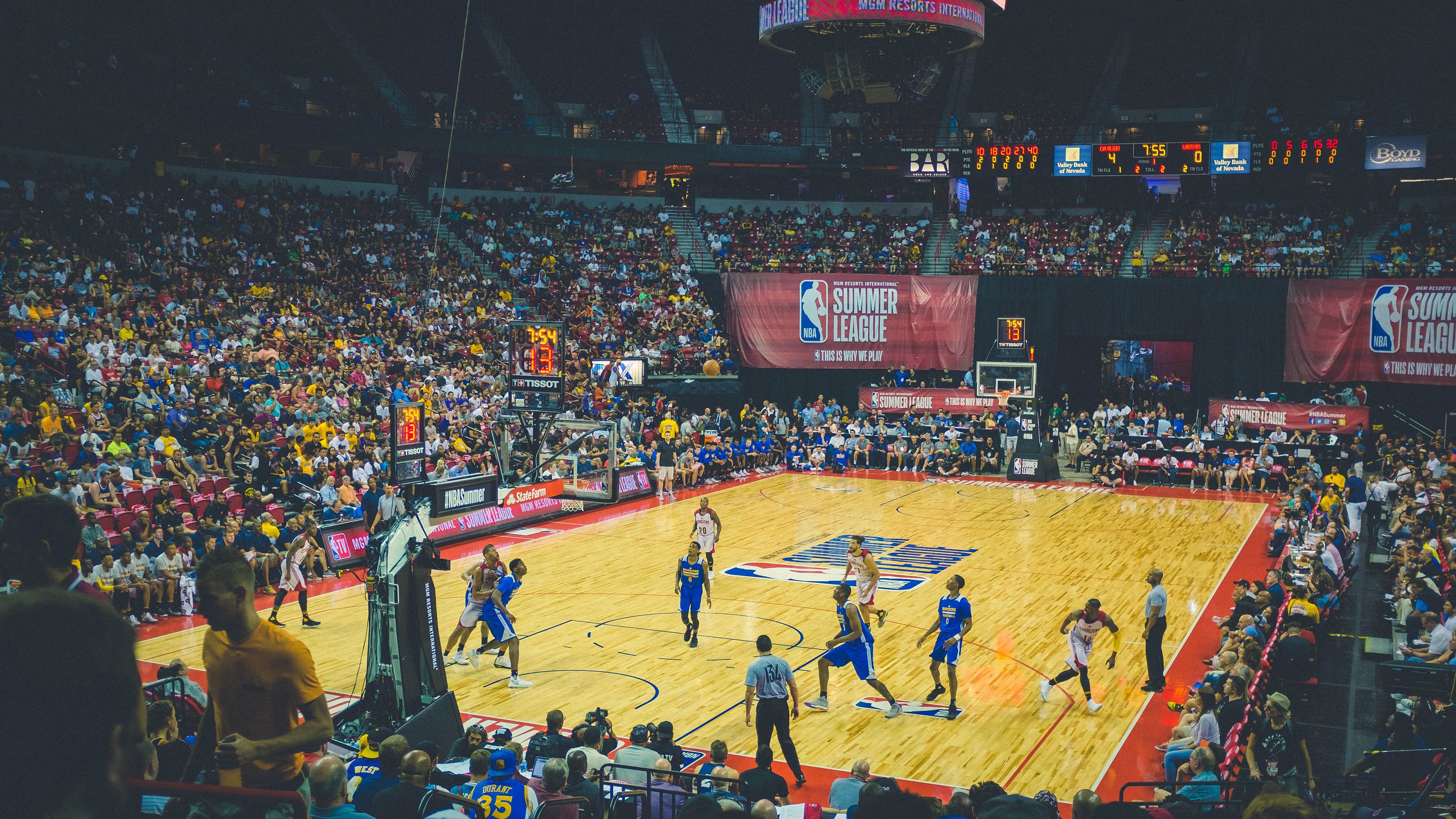 NBA球队完成多笔重要交易，nba各球队交易汇总